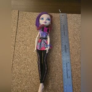 Monster High Ever After Poppy O’Hair Rapunzels Sister doll